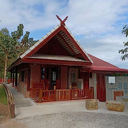 Rim Nam Kong Homestay Pak Chom Exterior photo
